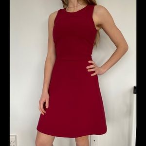 Madewell burgundy flattering dress